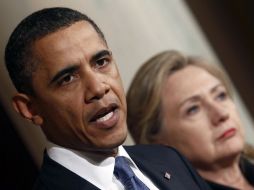 Barack Obama ofrece una rueda de prensa sobre la situación crítica de Libia acompañado Hillary Clinton. REUTERS  /