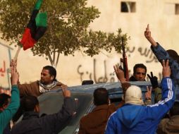 El líder de Libia rechazó las versiones de ciudades en las que se producen masacres de manifestantes. AFP  /