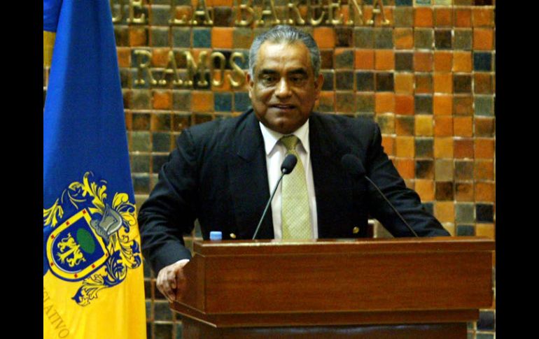 El coordinador de los legisladores del PRD, Raúl Vargas, se congratuló de la determinación del IFE. E. BARRERA  /