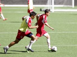 Los jugadores de Chivas entrenando en su estadio. E. PACHECO  /