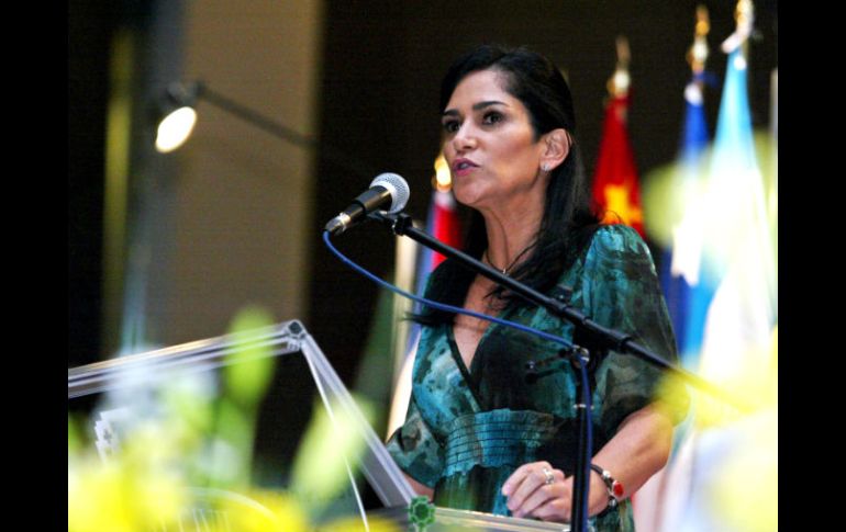 En el Foro de la Mujer, Lydia Cacho dijo que el papel de las mujeres en la delincuencia debe ser estudiado a fondo. E. BARRERA  /