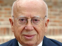 Se ha confirmado que el literato se encuentra en su casa y estable. EFE  /