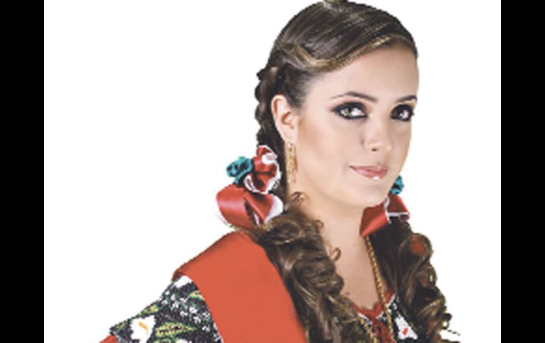 El próximo sábado Ana Victoria Zermeño de la Torre será coronada como Reina Nacional de la Charrería. ESPECIAL  /