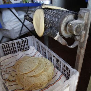 La CNC acusa a comercializadoras de revender maíz al doble