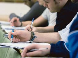 Las razones por las que mano de obra calificada esta en países desarrollados son mayores salarios y mejor infraestructura.ESPECIAL  /