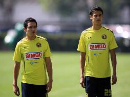 Óscar Rojas y Diego Reyes durante el entrenamiento americanista. MEXSPORT  /