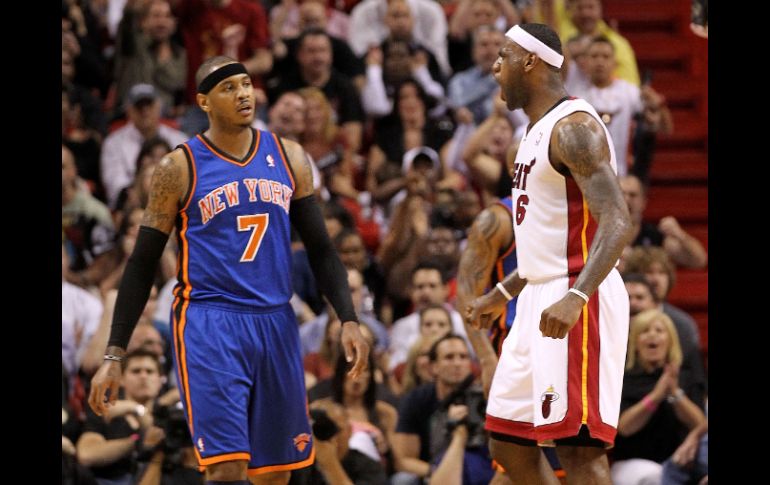 Carmelo Anthony (7) y LeBron James (6), abandonaron a los Nuggets y Cavaliers, respectivamente, para buscar otas franquicias. AFP  /