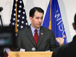 El gobernador de Wisconsin busca reducir los derechos de negociación colectiva de los empleados públicos. AP  /