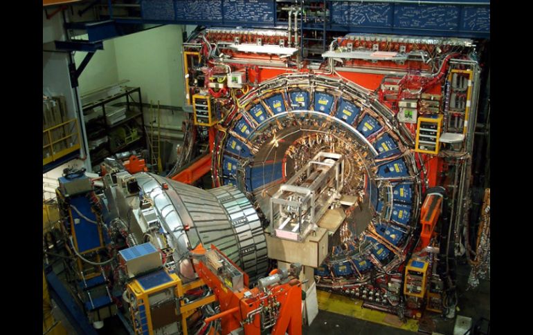 Análisis por parte de diversos grupos de investigadores de todo el orbe. ID  /