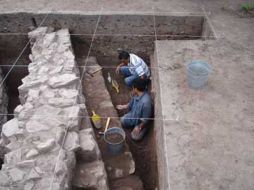 Se determinó la presencia de cuatro muros que corren paralelos.INAH.GOB.MX  /