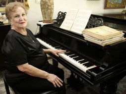 La próxima semana Leonor Montijo deleitará a los asistentes a la Galería Jorge Martínez con su interpretación al piano. E. PACHECO  /