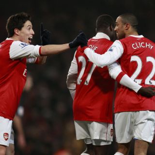 Arsenal se sacude la presión y golea en la FA Cup