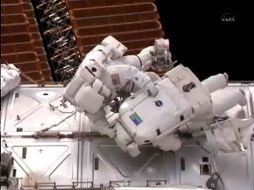 Los astronautas finalizan con éxito la que fue la última caminata del transbordador. EFE  /