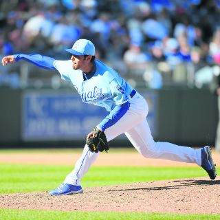 Joakim Soria se acredita primer triunfo ante Angelinos