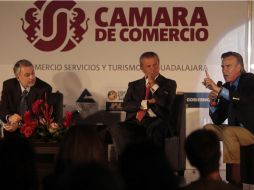 Emilio González, Pablo Carrillo y Carlos Andrade Garín estuvieron presentes en el panel sobre los panamericanos. S. NÚÑEZ  /