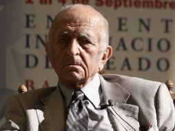 En las obras del pintor predominan los colores oscuros, pues para él la oscuridad es un rasgo más de la vida. EFE  /