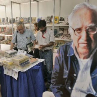 Dictan conferencia sobre Carlos Monsiváis en la FILPM