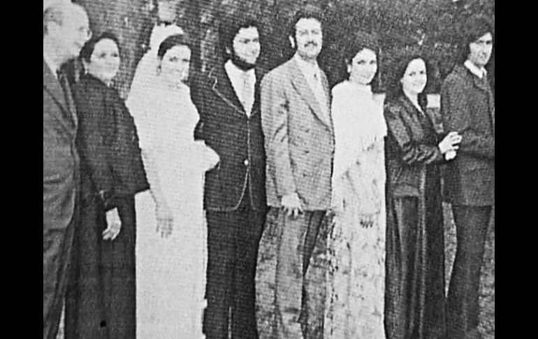 Aquí el notable historiador Don Ricardo Lancaster-Jones y Verea y su esposa celebran su 25 aniversario matrimonial.ELDUQUEDETLAQUEPAQUE  /