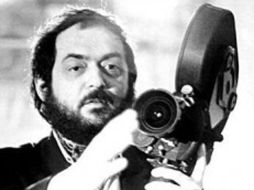Kubrick murió en su mansión en Harpenden, Inglaterra, el 7 de marzo de 1999, a la edad de 70 años. ESPECIAL  /