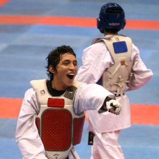 Damián Villa gana boleto al Mundial de Taekwondo