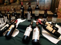 De todos los líquidos estudiados, el vino tinto se reveló como el mejor inductor de las propiedades superconductivas. ARCHIVO  /