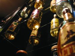 Cuando se registra una marca comercial en EU, se verifica que exista vinculación con destilerias, de lo contrario se niega. ARCHIVO  /