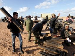 Muamar Gadhafi denuncia complot internacional en su contra. EFE  /