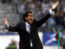 El estratega del Atlas, Benjamín Galindo está molesto por el desempeño de sus jugadores. MEXSPORT  /