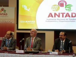 Miguel Ángel Martín, Vicente Yáñez y Sergio López de la Cerda, dieron a conocer los detalles de la feria. S. NÚÑEZ  /