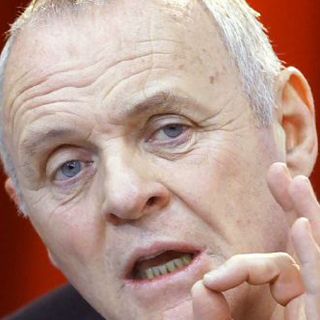 Hopkins confiesa que es actor porque no es bueno para otra cosa