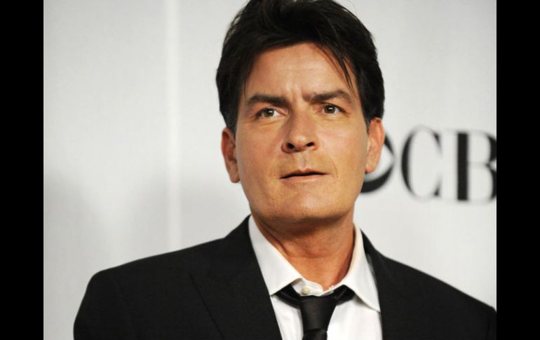 Actualmente Sheen vive en Los Ángeles junto a una modelo y una actriz porno y planea casarse con ellas.REUTERS  /