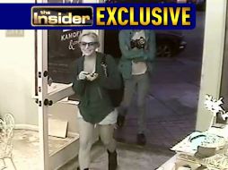 En la imágen se muestra un fragmento del vídeo de seguridad mostrado en el programa ''Entertainment Tonight''. AP  /