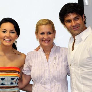 Boyer, Talancón y Lanús causan revuelo en carnaval