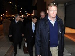 Roger Goodell, comisionado de la NFL, abandona el sitio de negociaciones entre jugadores y dueños. REUTERS  /