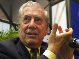 Llosa recomienda al joven aprendiz que no se haga muchas ilusiones en cuanto al éxito. ARCHIVO  /