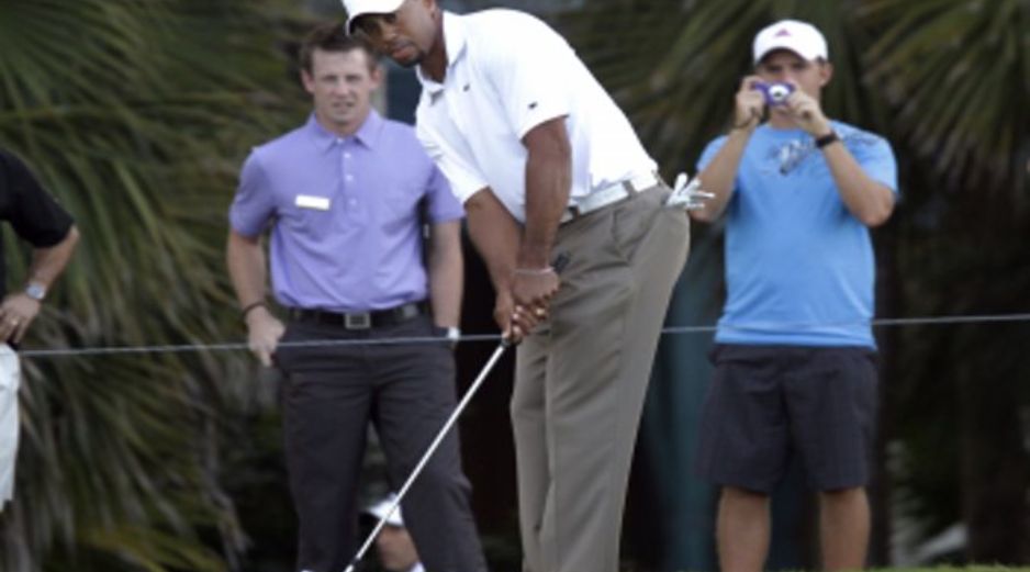 Tiger Woods durante sus prácticas para el torneo del Doral. AP  /