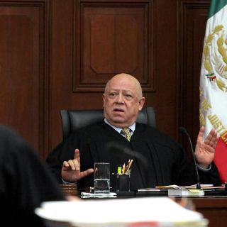 La SCJN admite controversia contra cédula de identidad