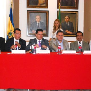 Guadalajara y Cimtra firman convenio por la transparencia