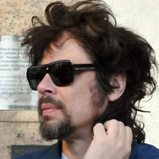 Benicio trabaja detrás de cámaras