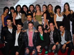 En la fotografía se observa parte del elenco de la serie durante la presentación de ''Bienvenida realidad''. NTX  /