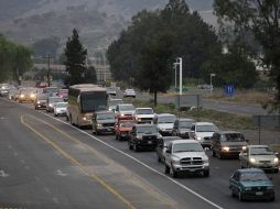 La autopista permanecerá cerrada hasta que haya condiciones para la reapertura. ARCHIVO  /