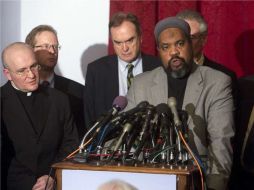 Imam Mohamed Magid, presidente de la Sociedad Islámica, habla frente al Comité de Seguridad Nacional. AFP  /