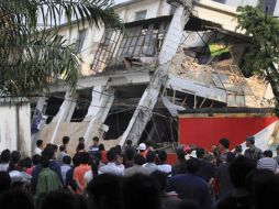 El terremoto de 5.8 grados en la escala de Richter deja 25 muertos y 250 heridos en China. REUTERS  /