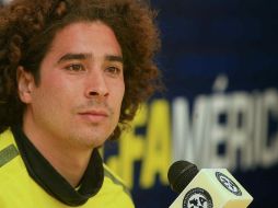 Guillermo Ochoa durante una conferencia de prensa. MEXSPORT  /