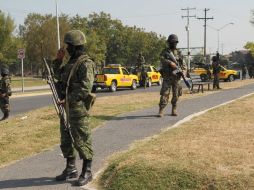 Elementos del ejército, quienes enfrentaron a los presuntos delincuentes. ARCHIVO  /