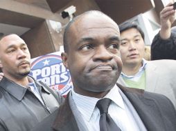 El titular de la Asociación de Jugadores, DeMaurice Smith, dio la noticia de que no hubo arreglo con los dueños de la NFL. AP  /