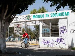 La unidad se ubica en el cruce de las calles Volcán Tancítaro y Playa Santiago, a dos cuadras del Tianguis del Sol. E. PACHECO  /