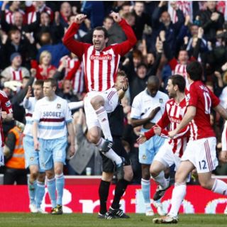 Stoke apunta a primera final  de Copa FA