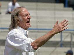 Menotti estuvo en dos ocasiones dirigiendo en México; la primera fue al Tricolor en 1991, y la segunda hace tres años a los Tecos. AFP  /