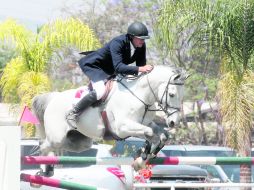 Frank Van Helmond, quien monta a “Capacity”, hizo un tiempo de 36.77 segundos en la segunda fase, sin faltas cometidas. A. CAMACHO  /